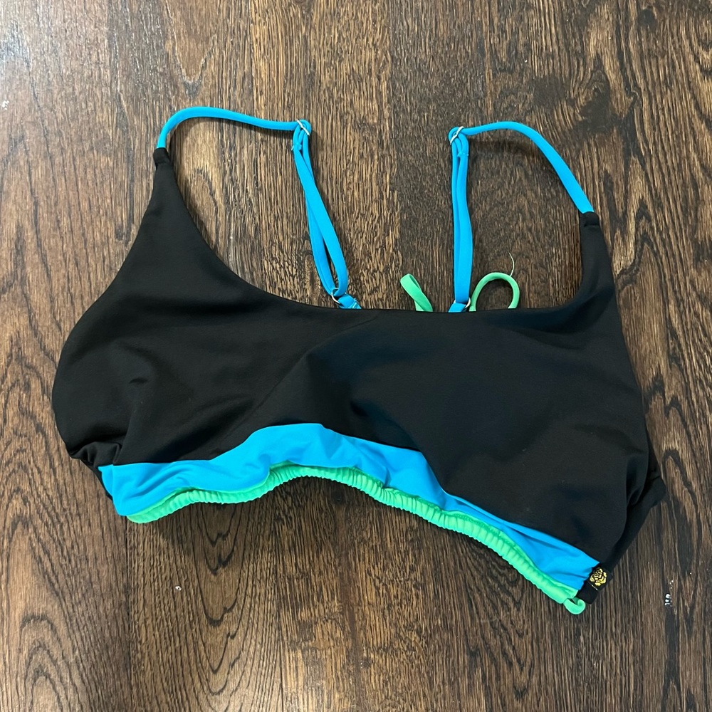 La Vie en Rose bikini top